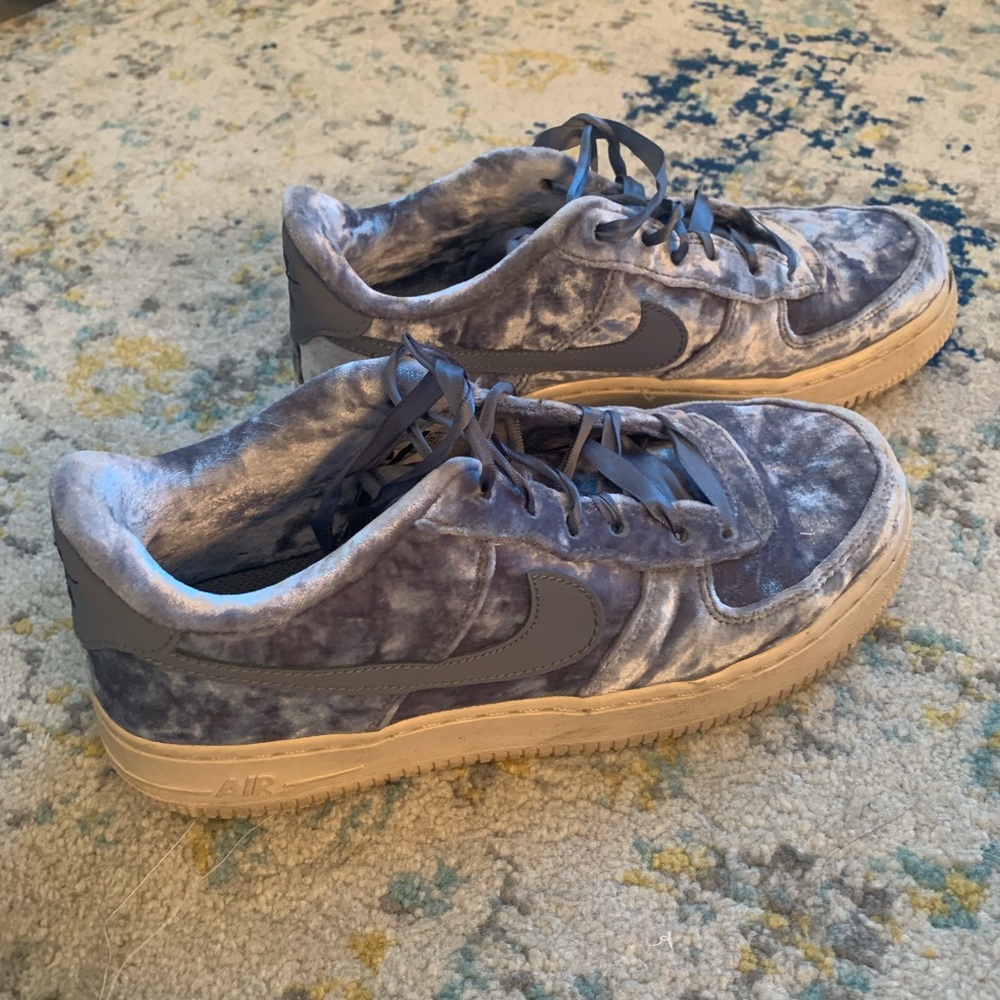 Nike Air Force 1 LV8 GS “Dark Sky Blue”